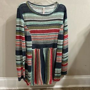 My Story tunic. Women’s size large. Knit like material.